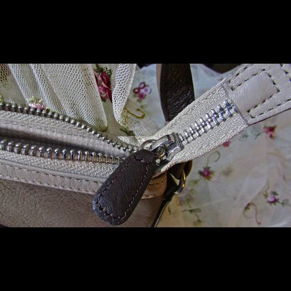 Brighton Amour Love Paris Bag - Picture 6 of 6